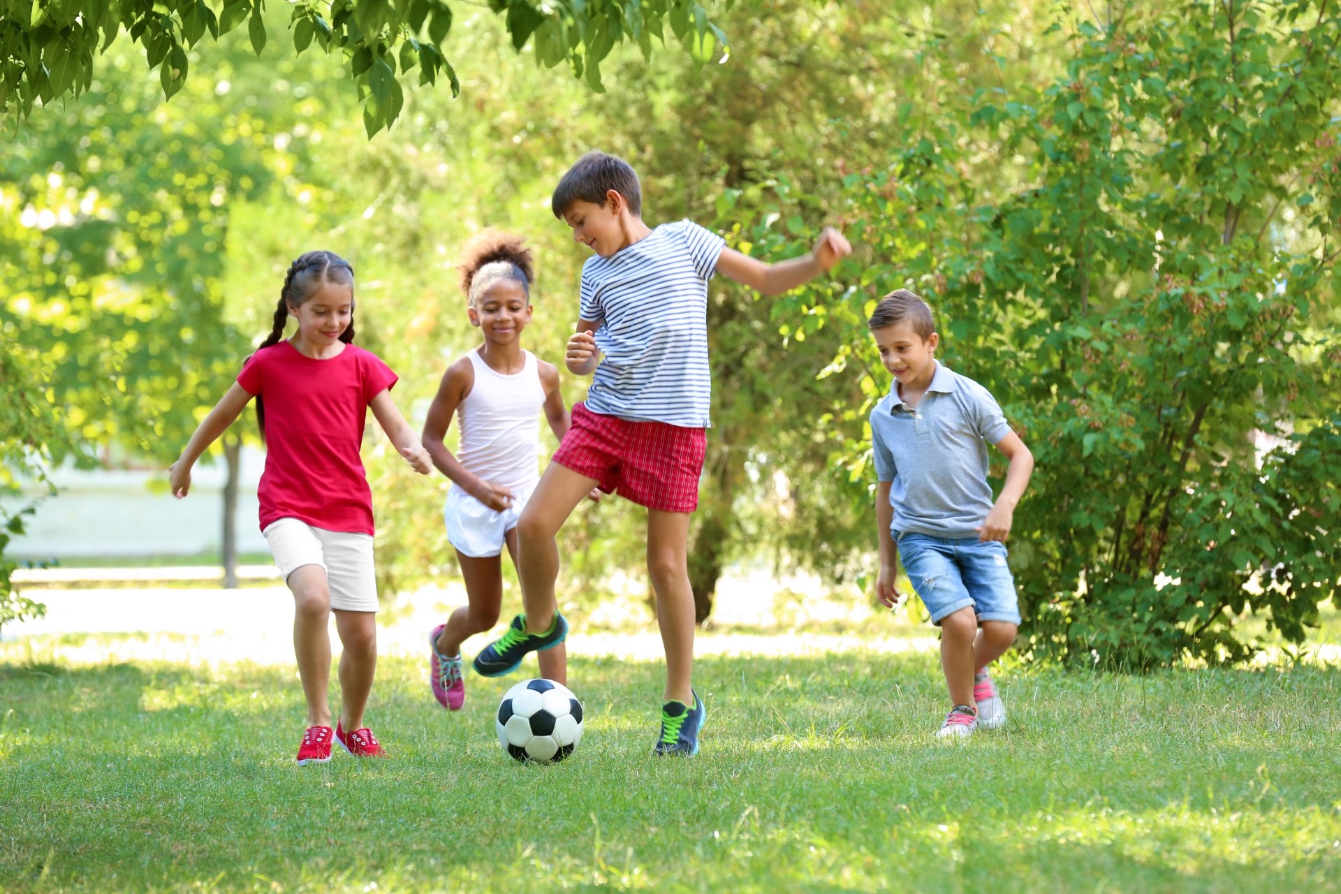 Voetbalspellen Voor Buiten Met Veel Beweging Voor Je Kind