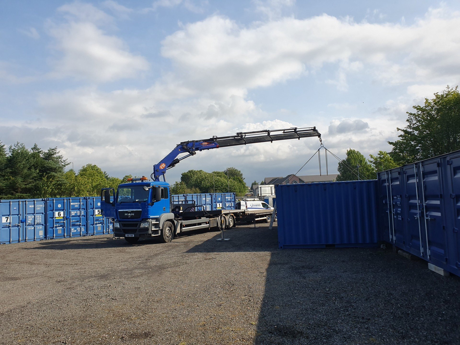 Heavy equipment lifting Hiab hire in Glasgow
