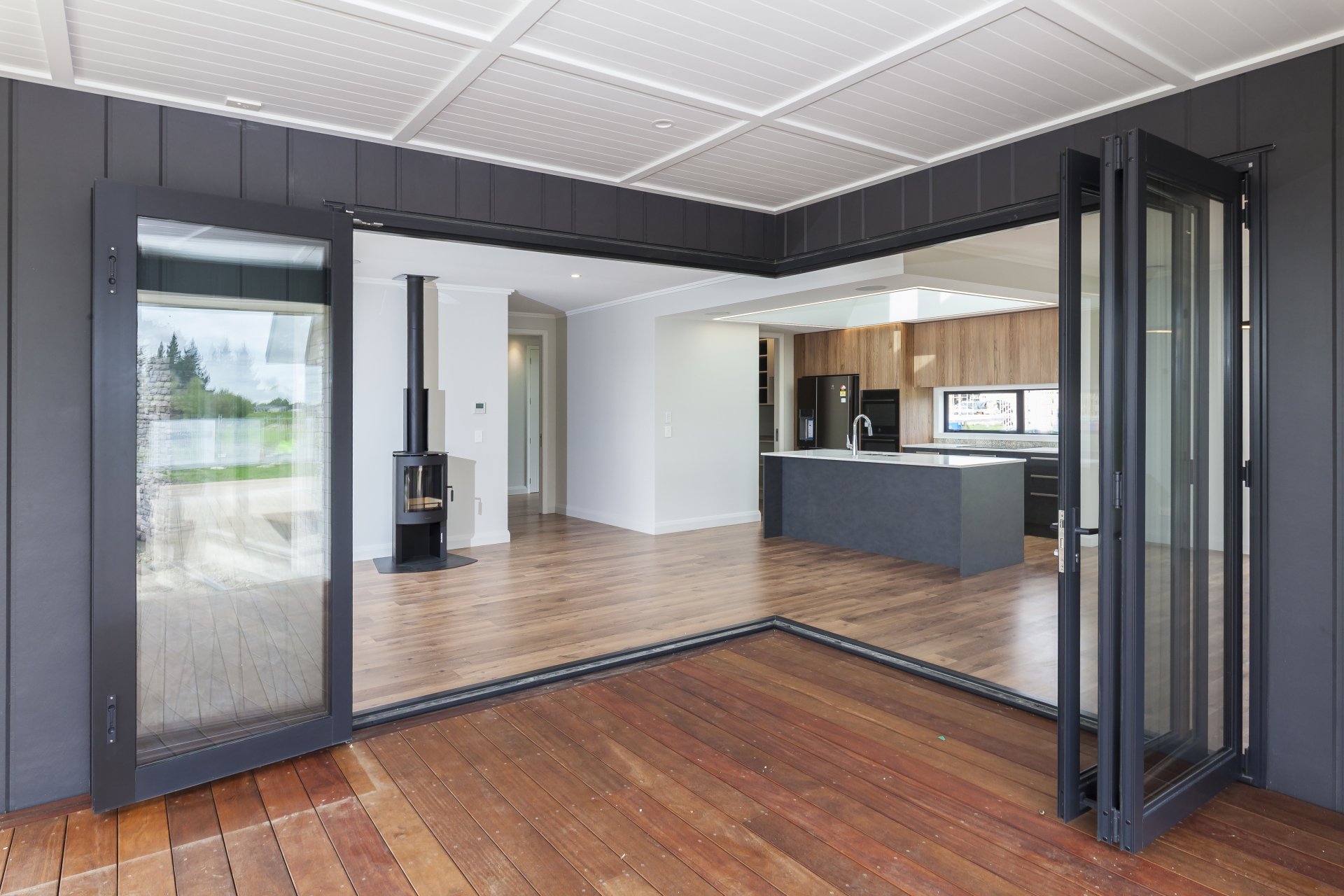 Modern Kitchen with Indoor-Outdoor Flow | Finesse Joinery