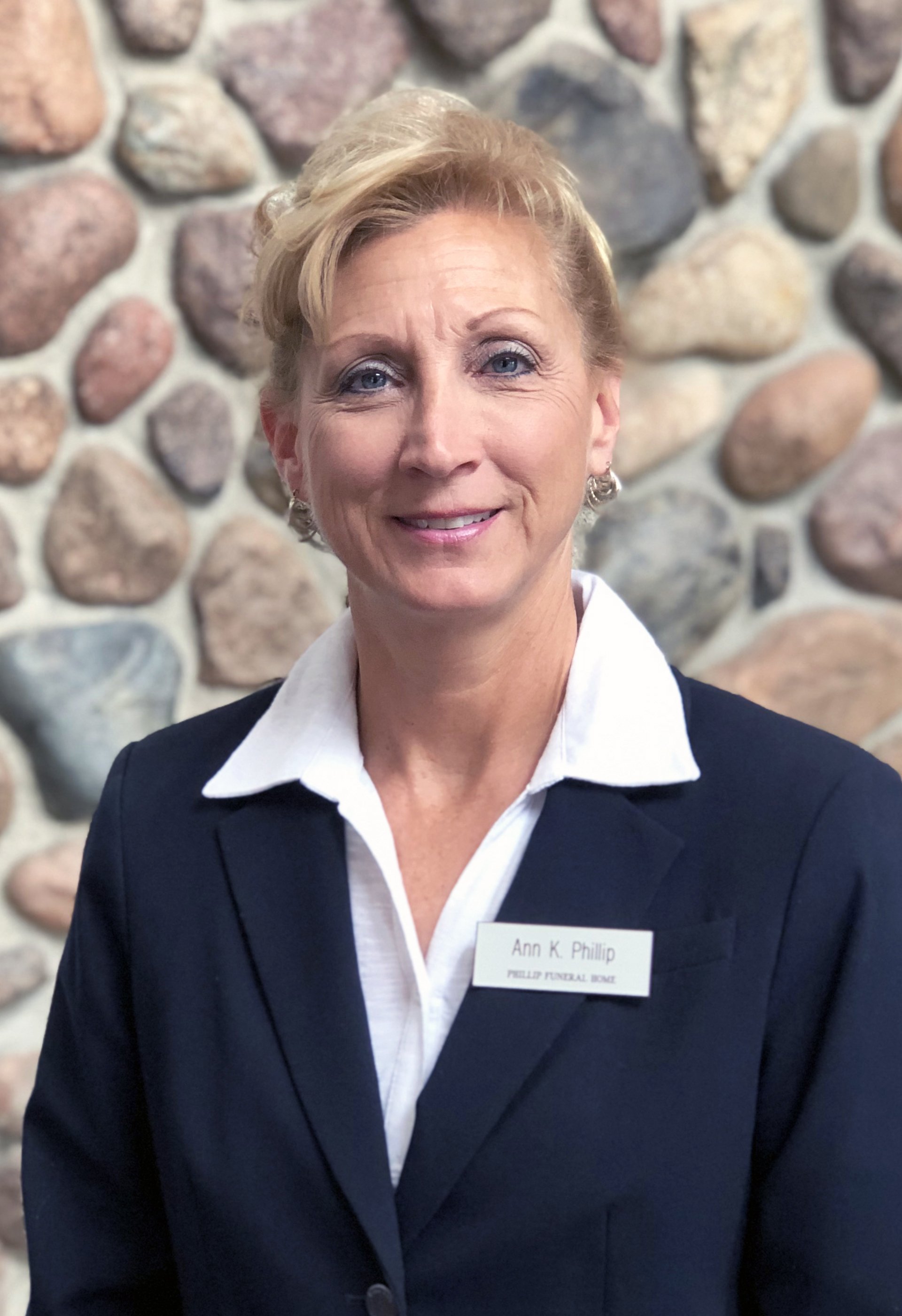 Phillip Funeral Home West Bend - m78f3wr