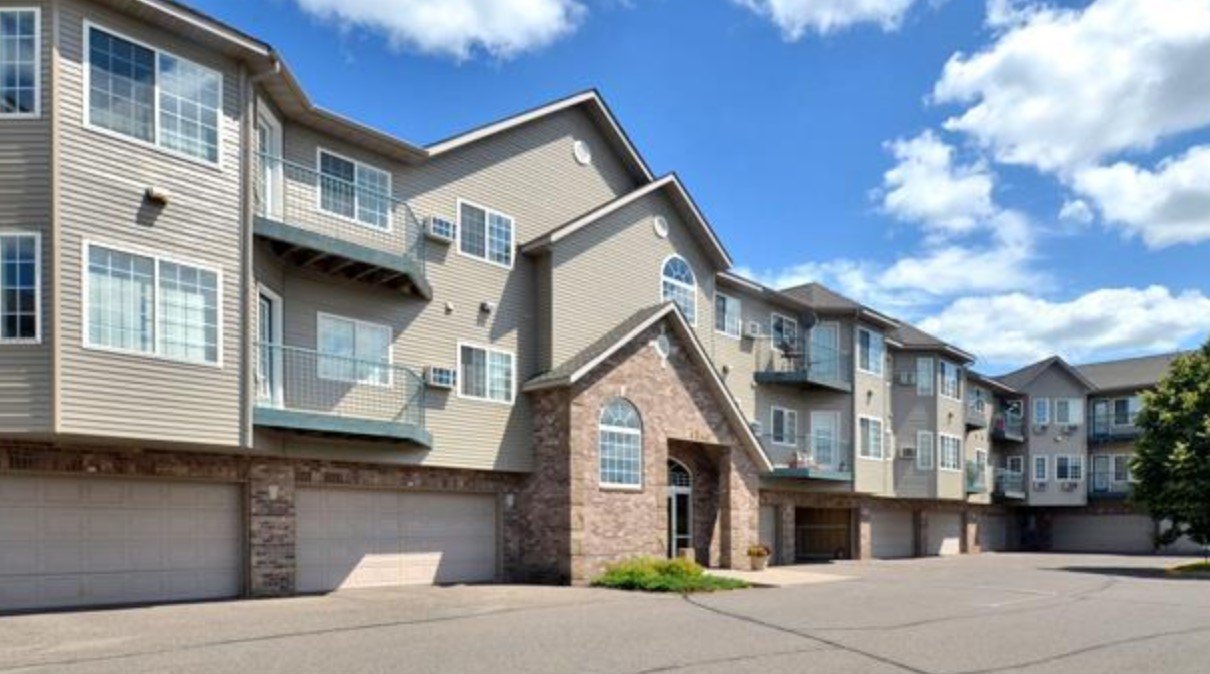 St. Cloud, MN Edgewater Apartments Hegenes Properties