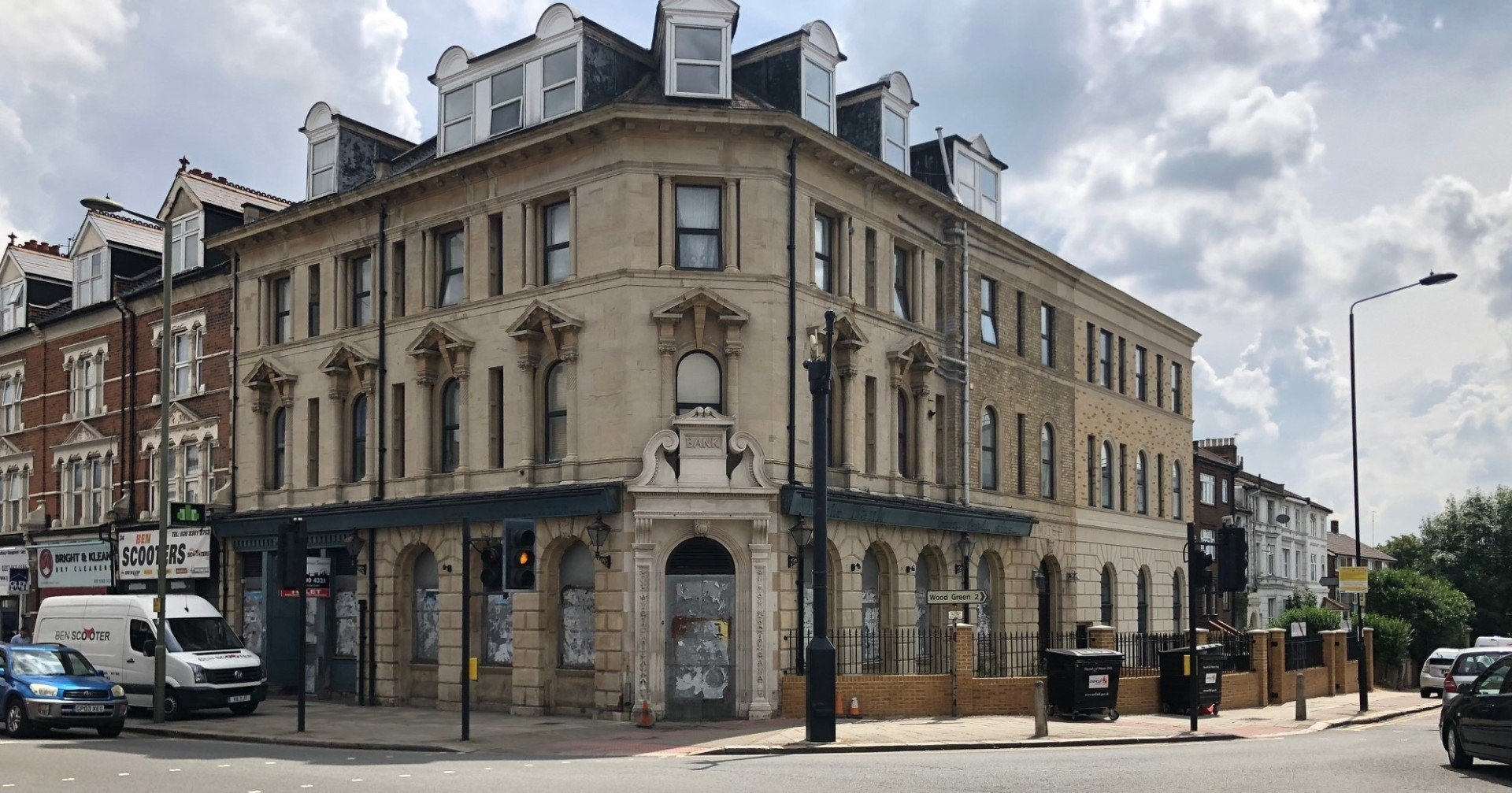 3638 Friern Road, New Southgate, London N11 1NA