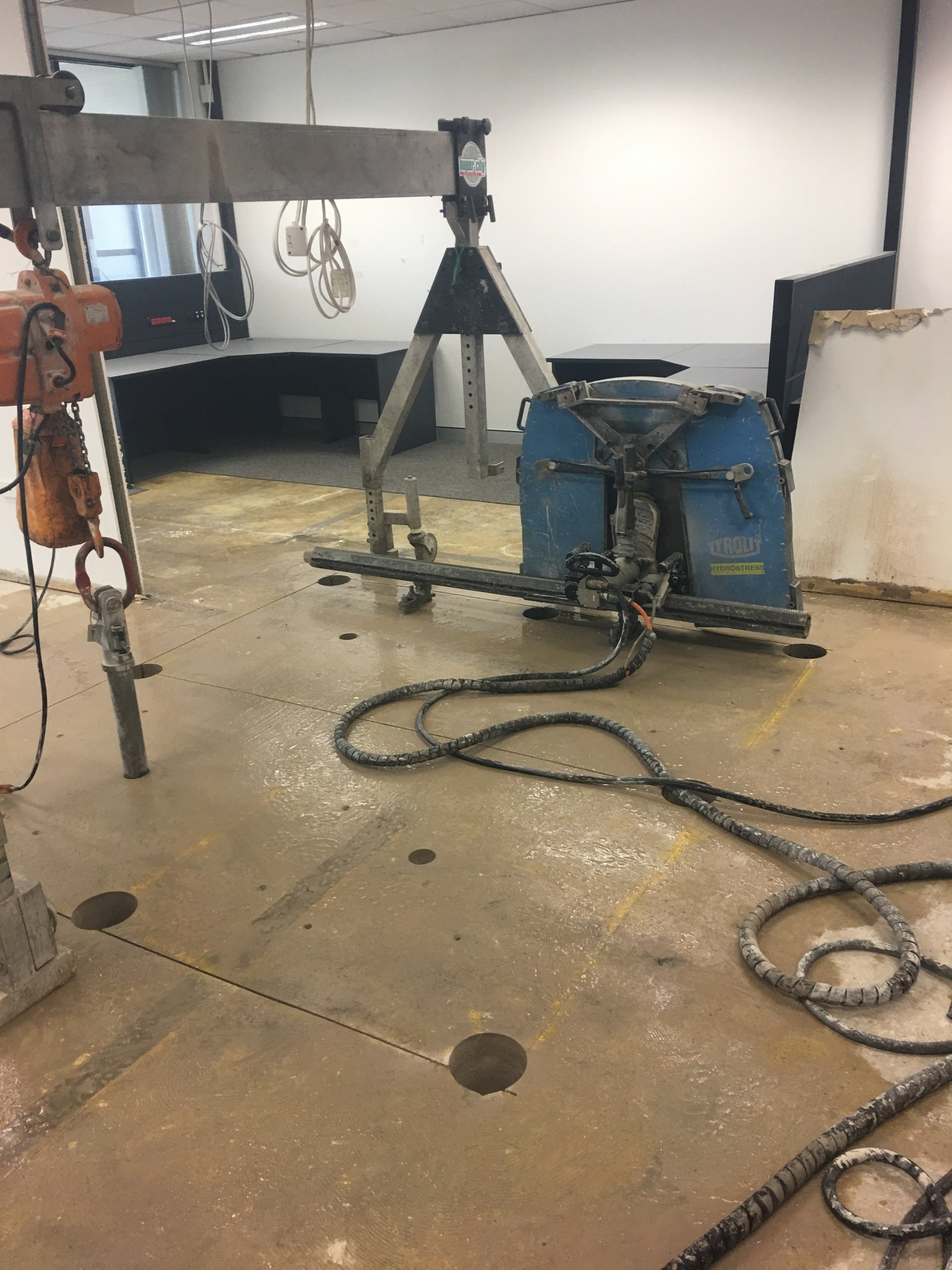 Hydraulic Bursting in Darwin Super City Concrete Cutting NT