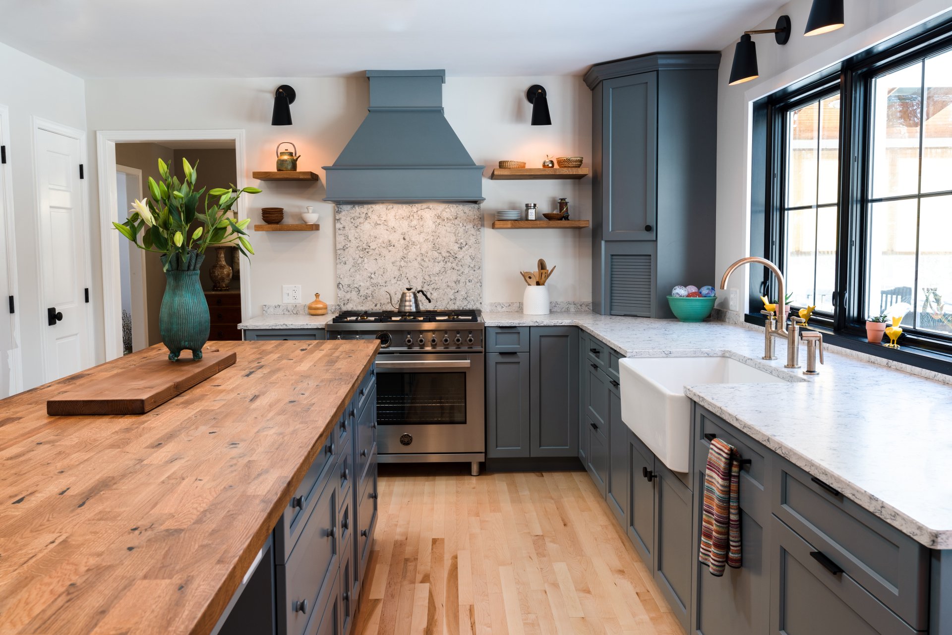 ESSEX KITCHEN GALLERY 03