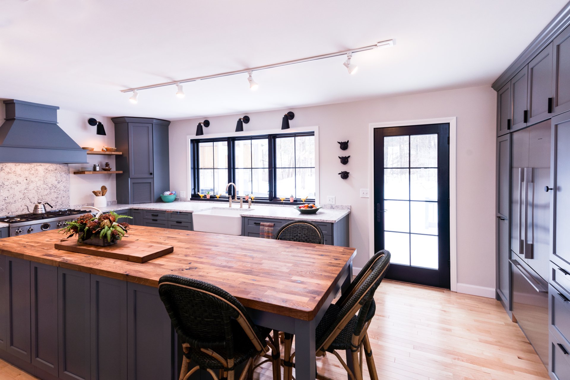 ESSEX KITCHEN GALLERY 03