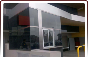 Moreno CARMET S.R.L. construcción en acero inoxidable y cristal