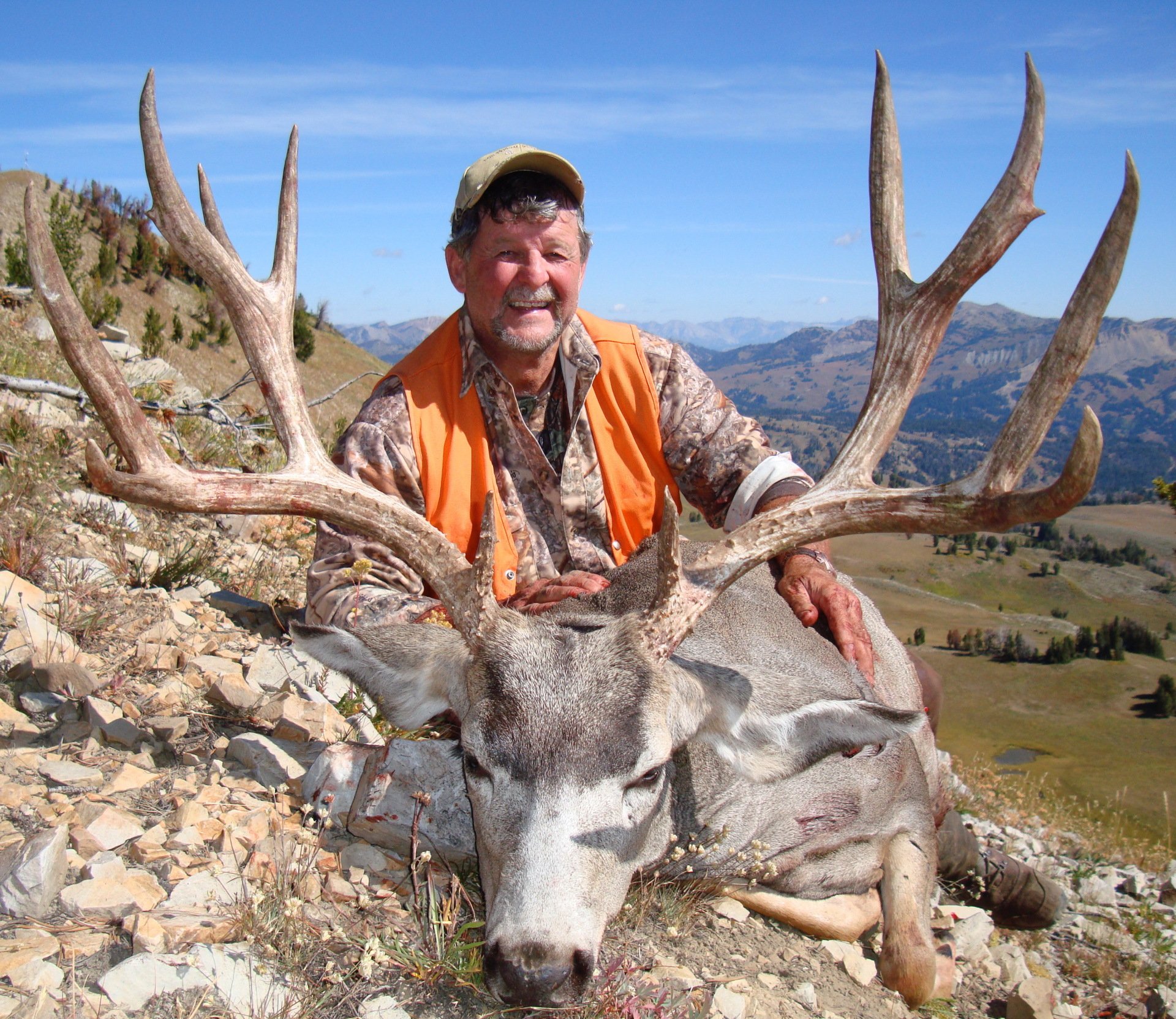 WYOMING MULE DEER REGION G NONTYPICAL OUTFITTERS