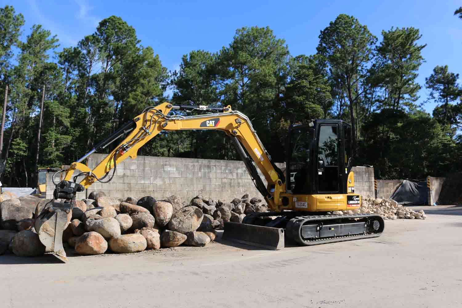 Earthmoving in Kuranda Kuranda Landscape Supplies & Raw Materials
