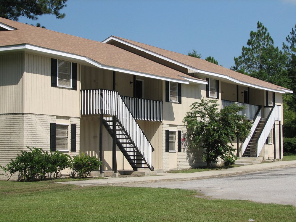 Lanier Management Property Information for Springfield Manor