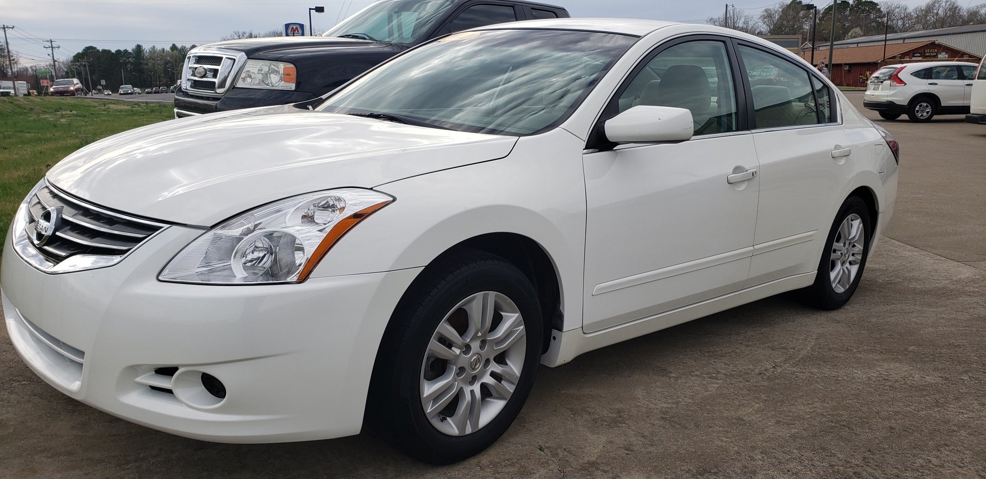 Auto Sales Clarksville, TN Lee Automotive Sales & Service