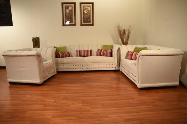 Especialistas en amoblados de salas y comedor.