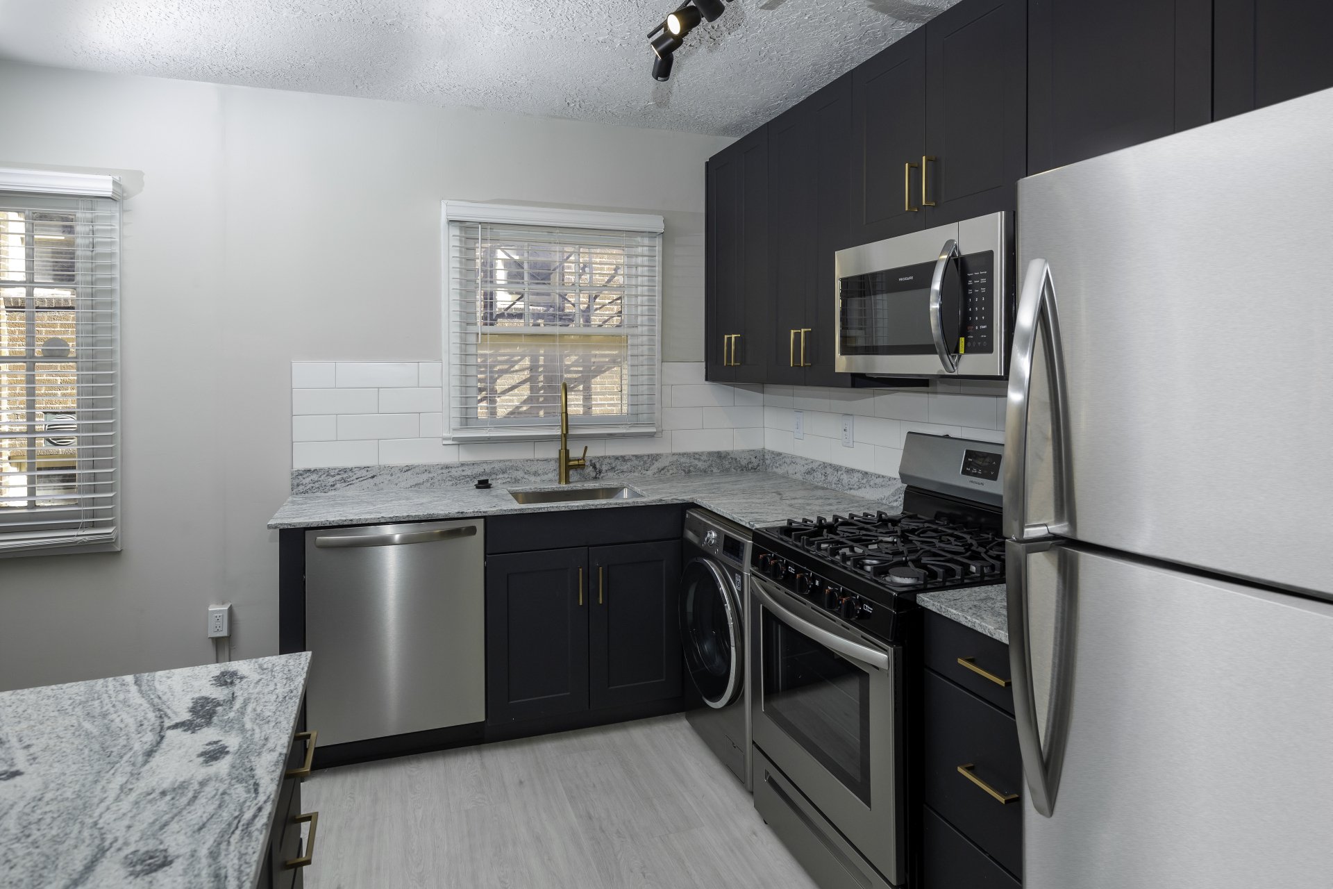 Photo Gallery Bigelow Chapman