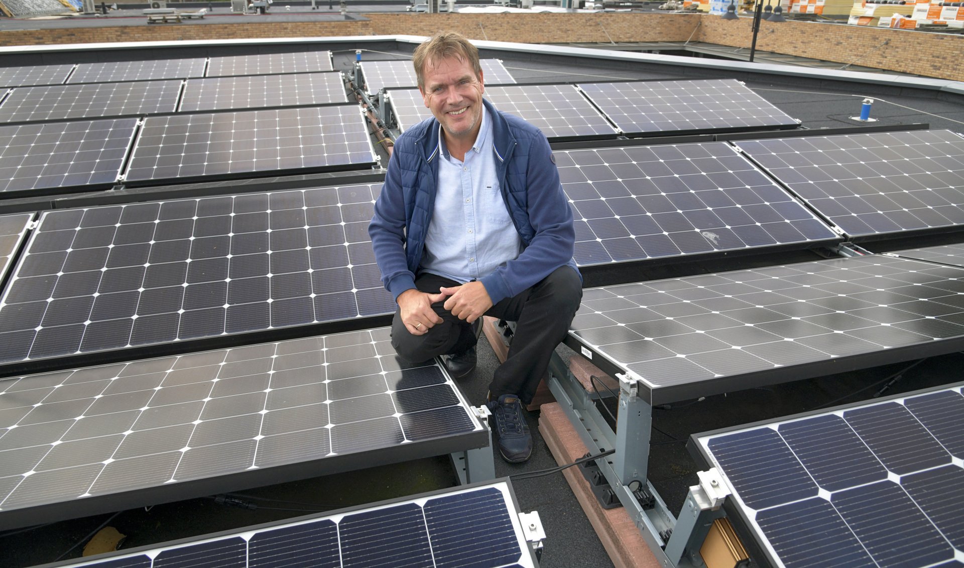 Zonnepanelen voor het MKB Zon & Zo Exclusive Zonnepanelen voor het MKB Zon & Zo Exclusive