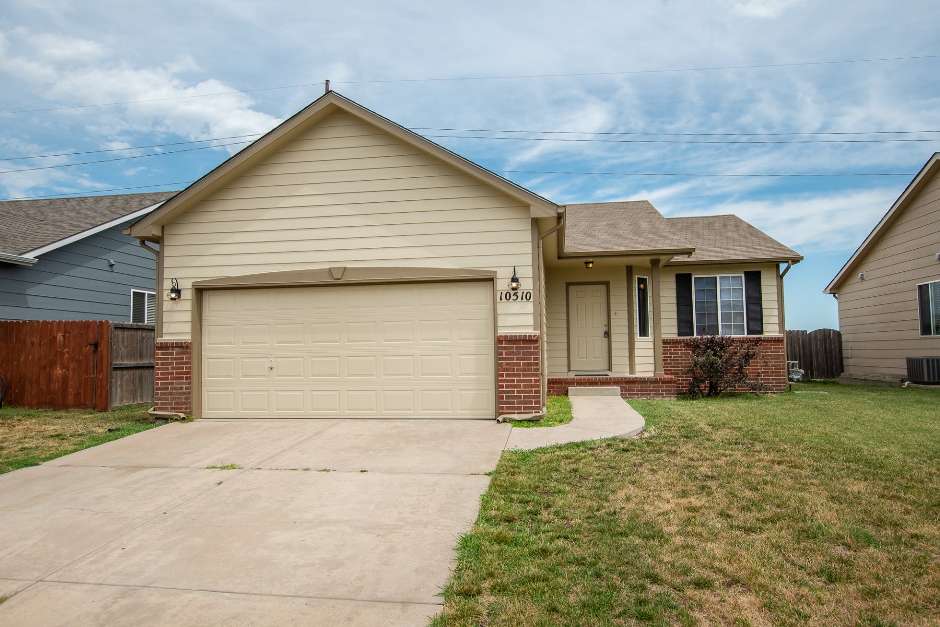 10510 E Fawn Grove St, Wichita, KS 67207