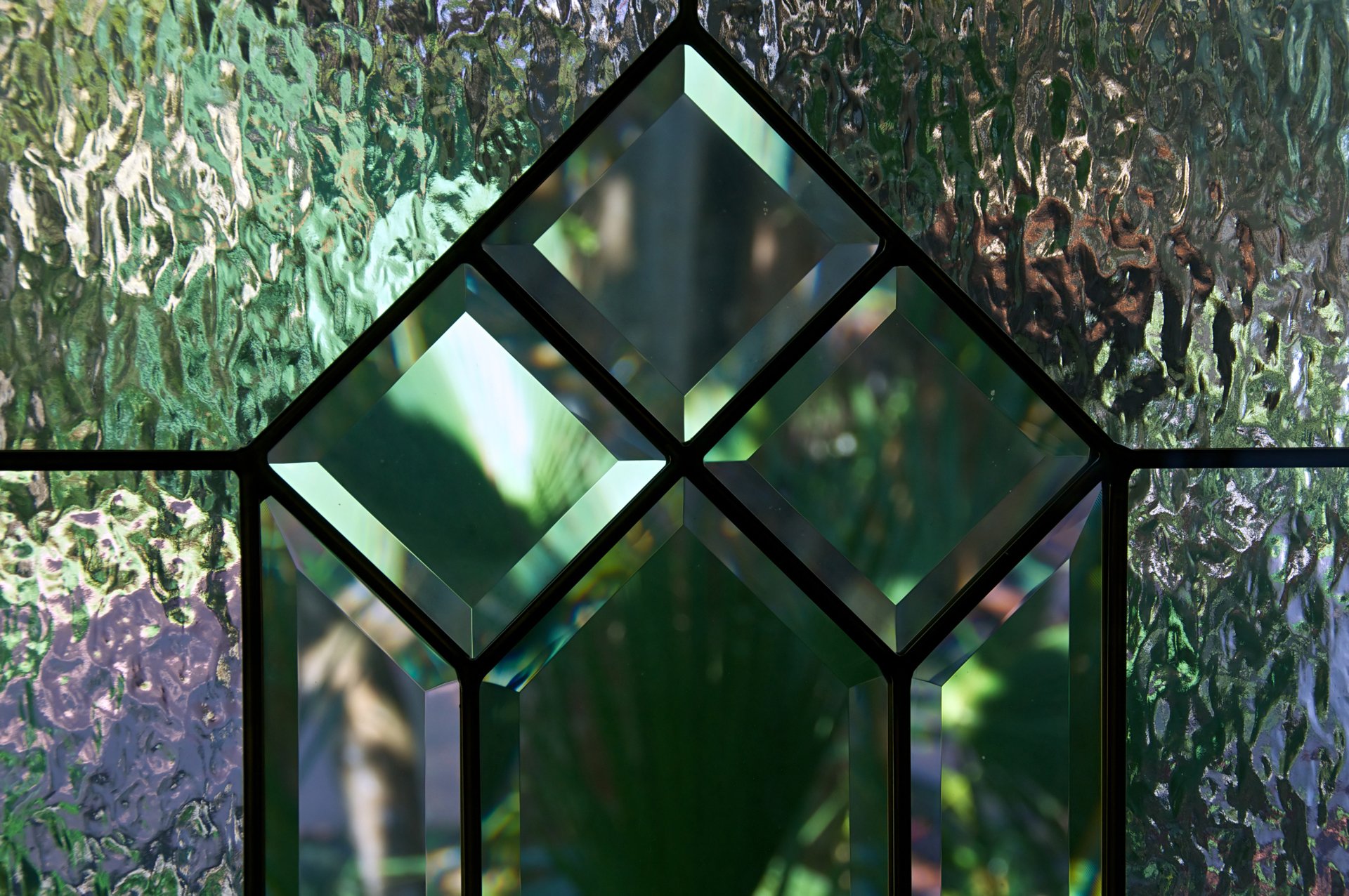 What You Need to Know About Beveled Glass