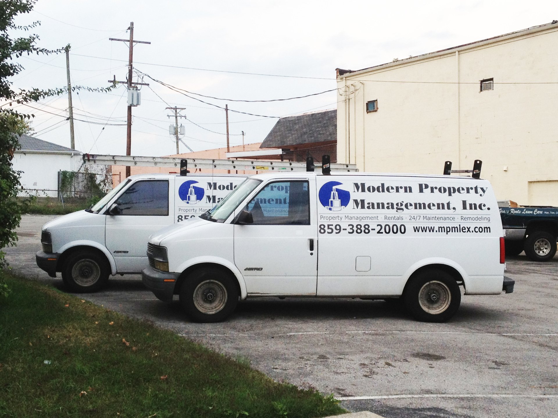 Services Modern Property Management, Inc.