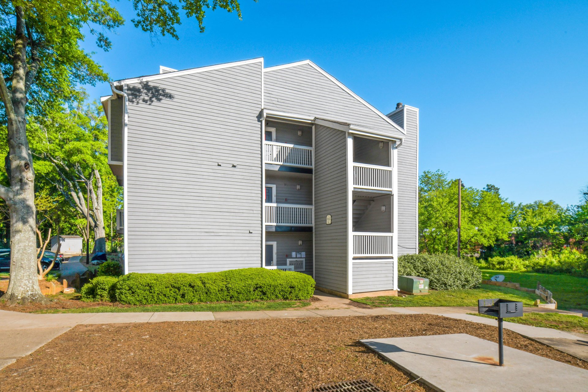 Home Amber Lake Apartments