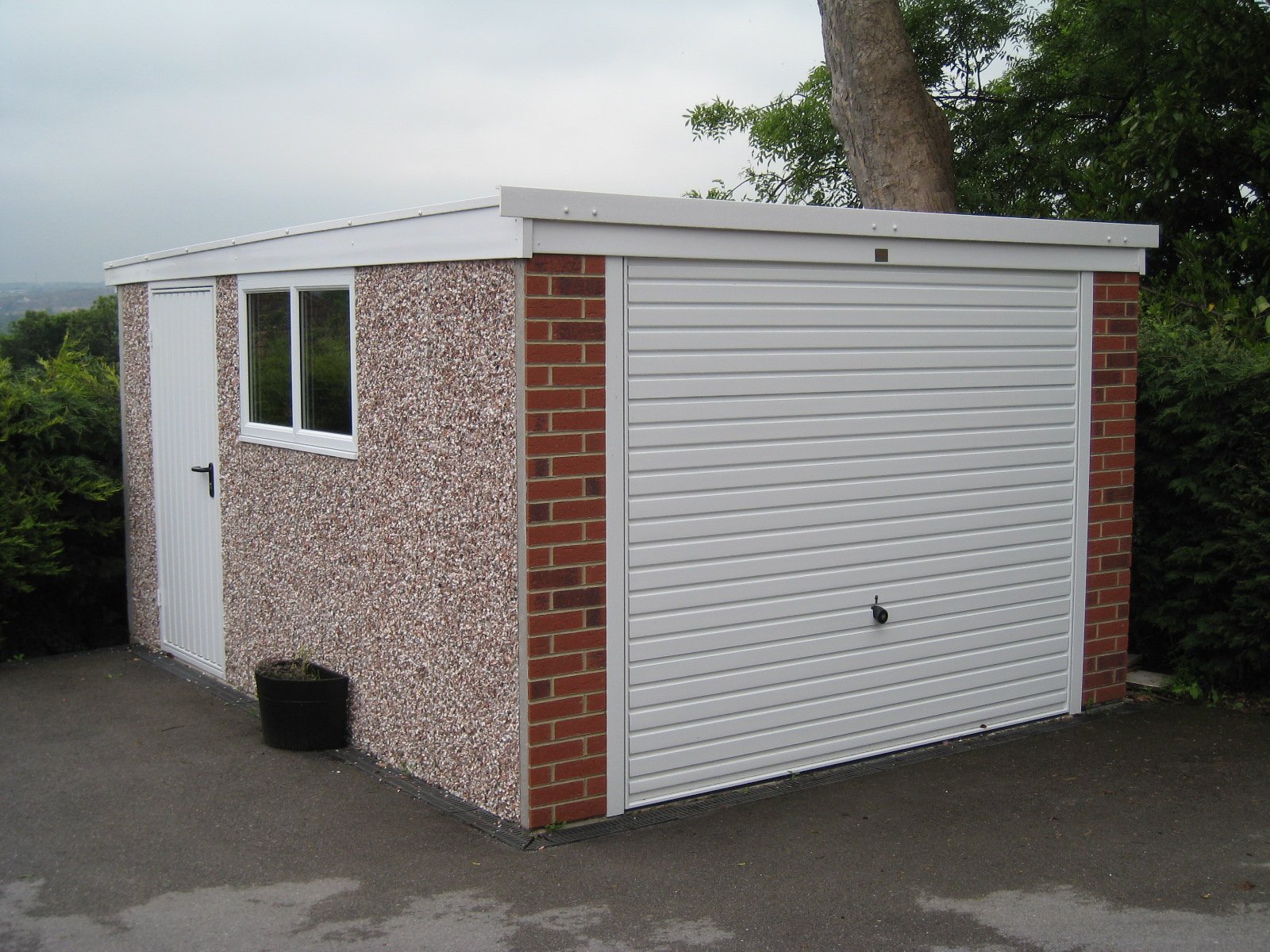 Experienced garage builders at Pudsey Concrete