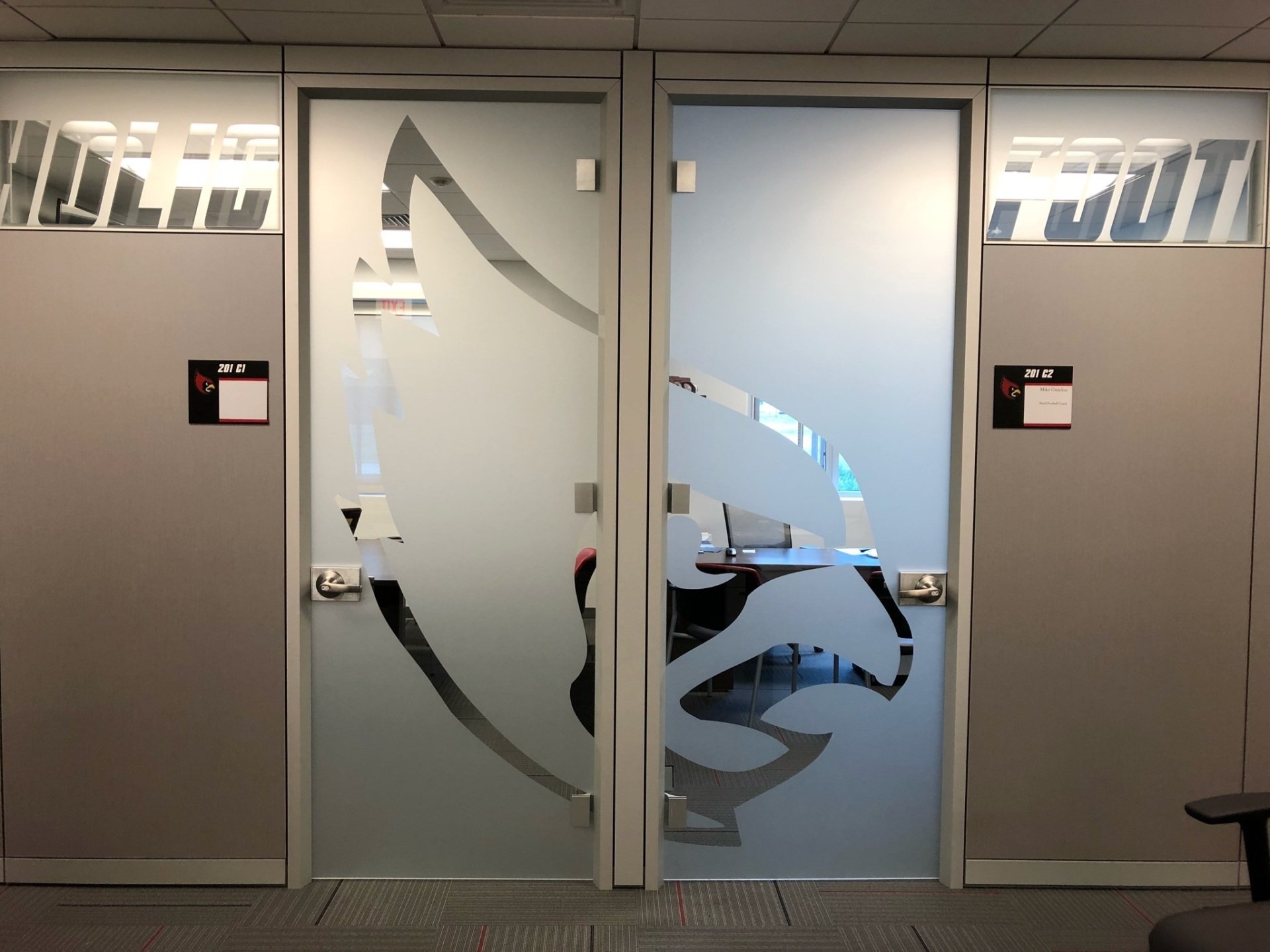 Glass Surfaces/Partition graphics | Dodge Chrome