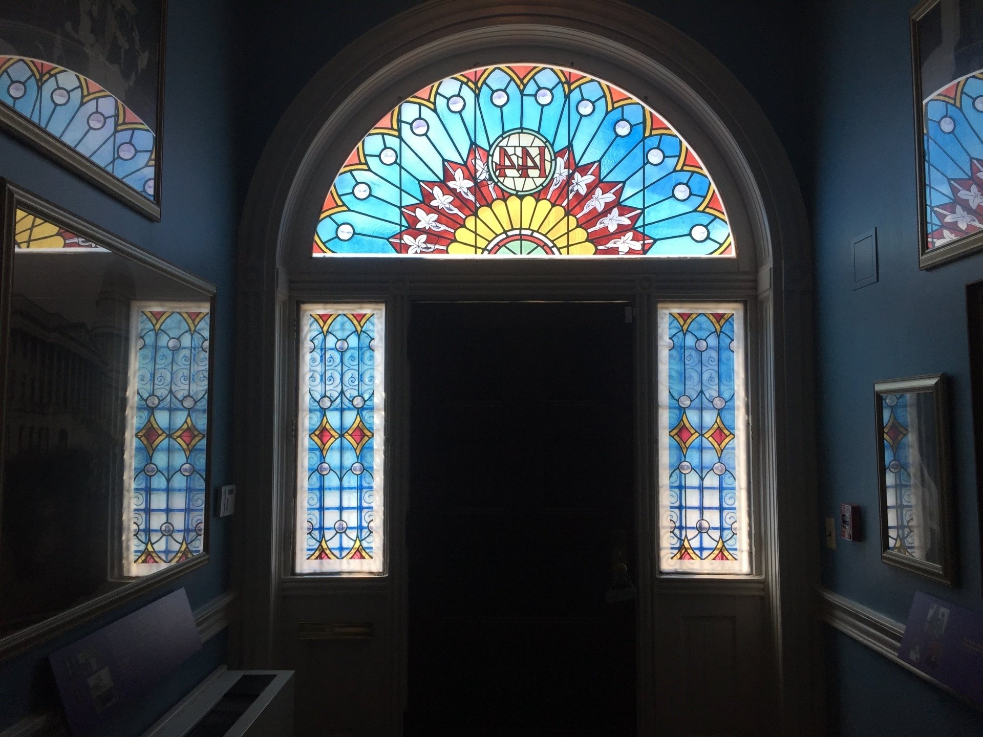 Glass Surfaces/Partition graphics | Dodge Chrome