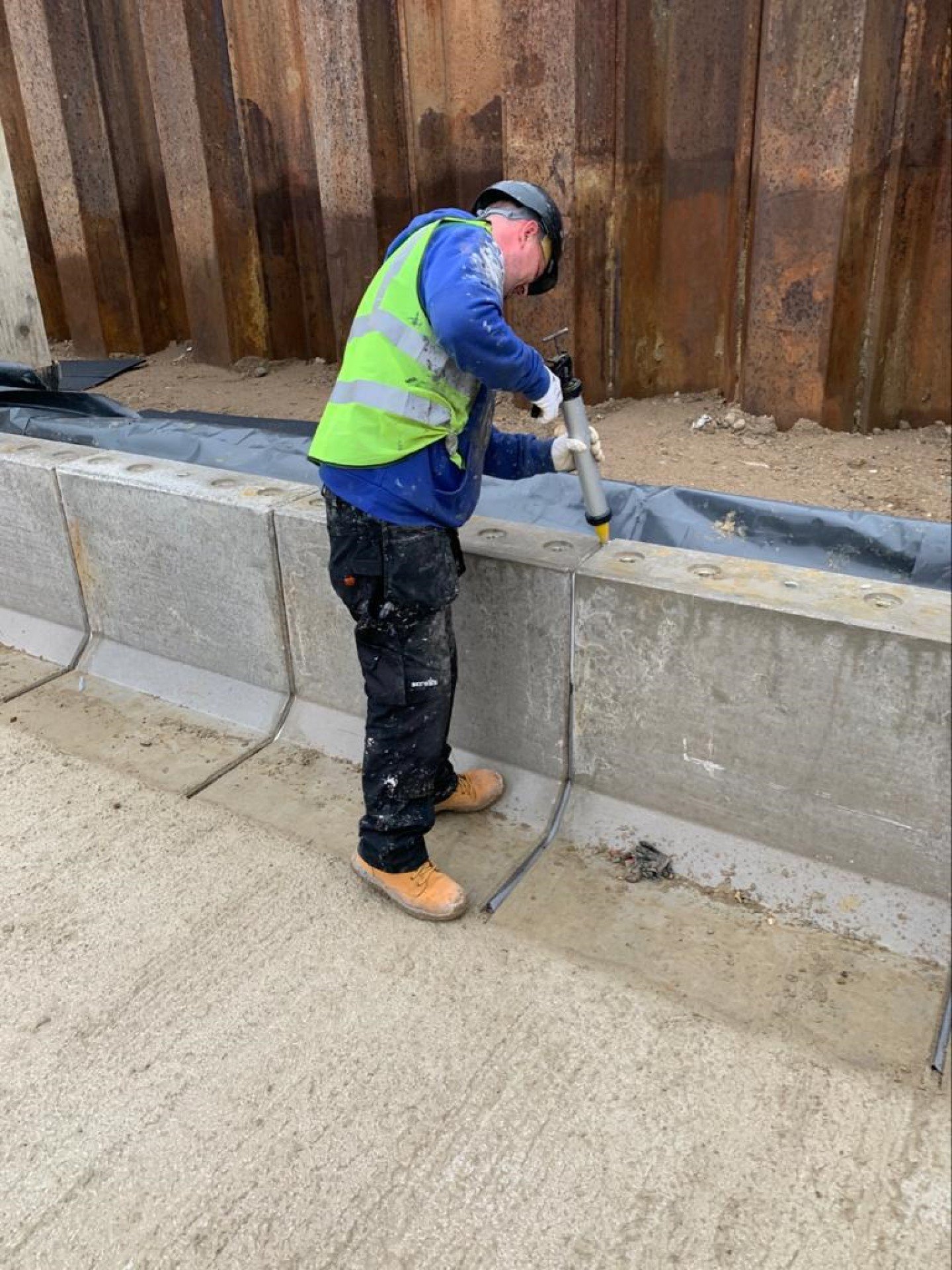 Sealant Application and Concrete Repairs All Mastic Ltd