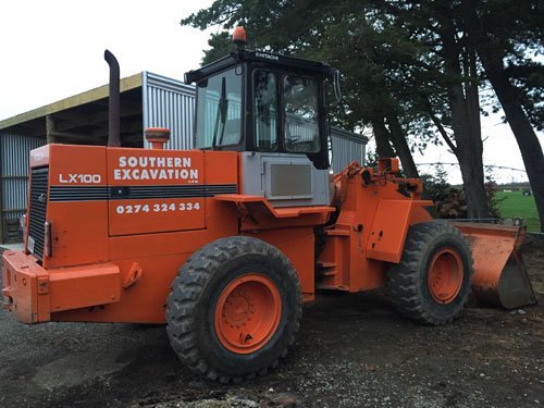 Earth moving machine