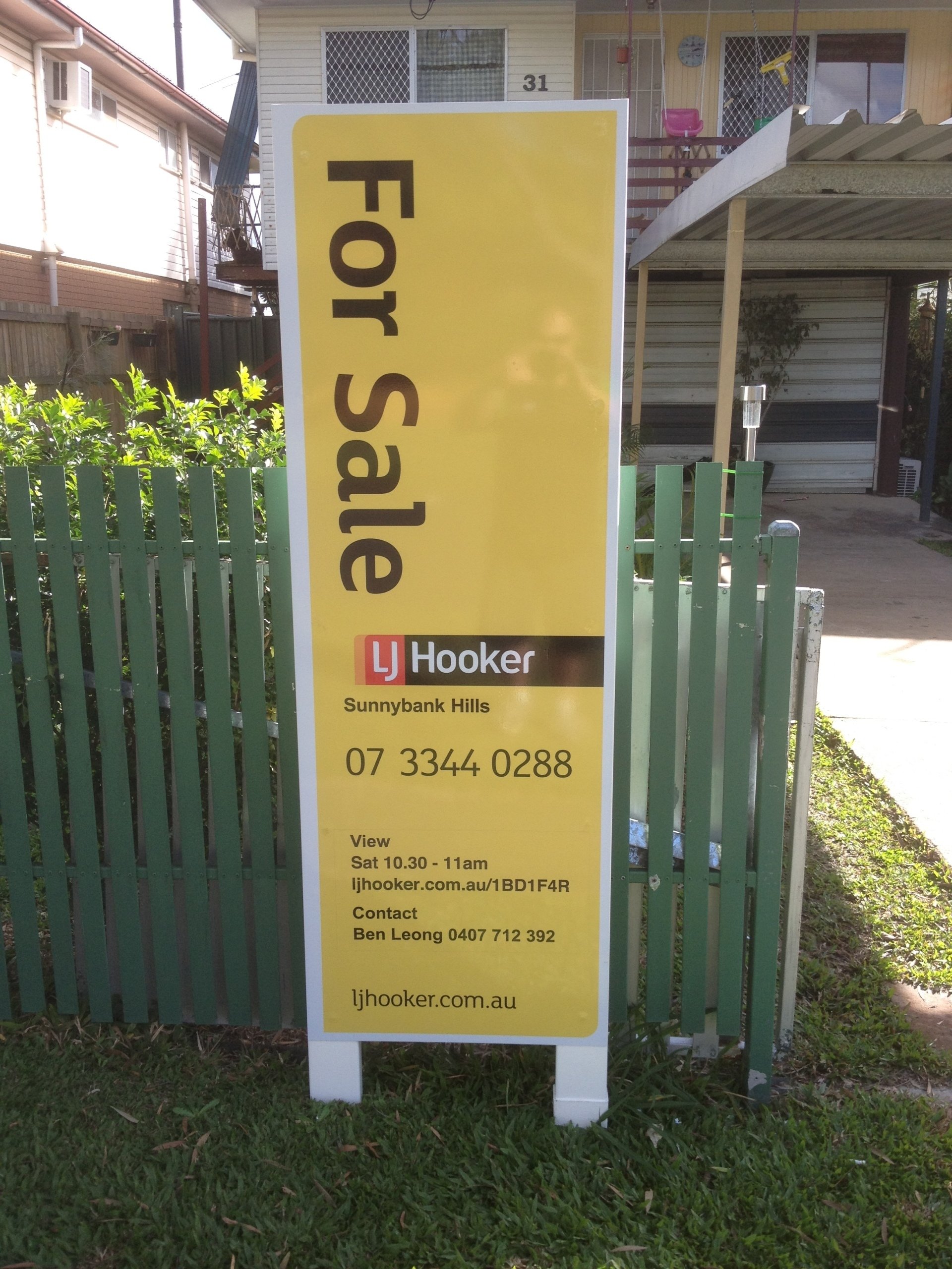 Quality Real Estate Signage, Flags and Corporate Signs New Beith