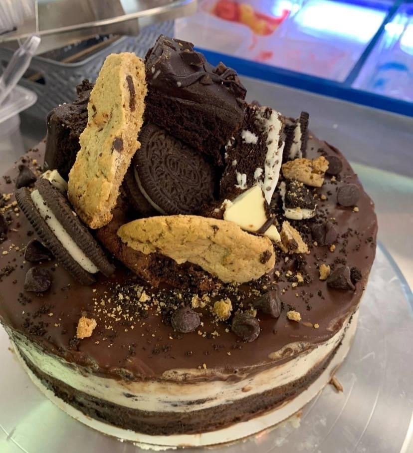 Cakes in Bourbonnais, IL Candy & Cake