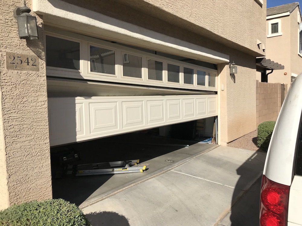 Garage Door Repair Gilbert AZ (480) 9993041 [Same Day Service]