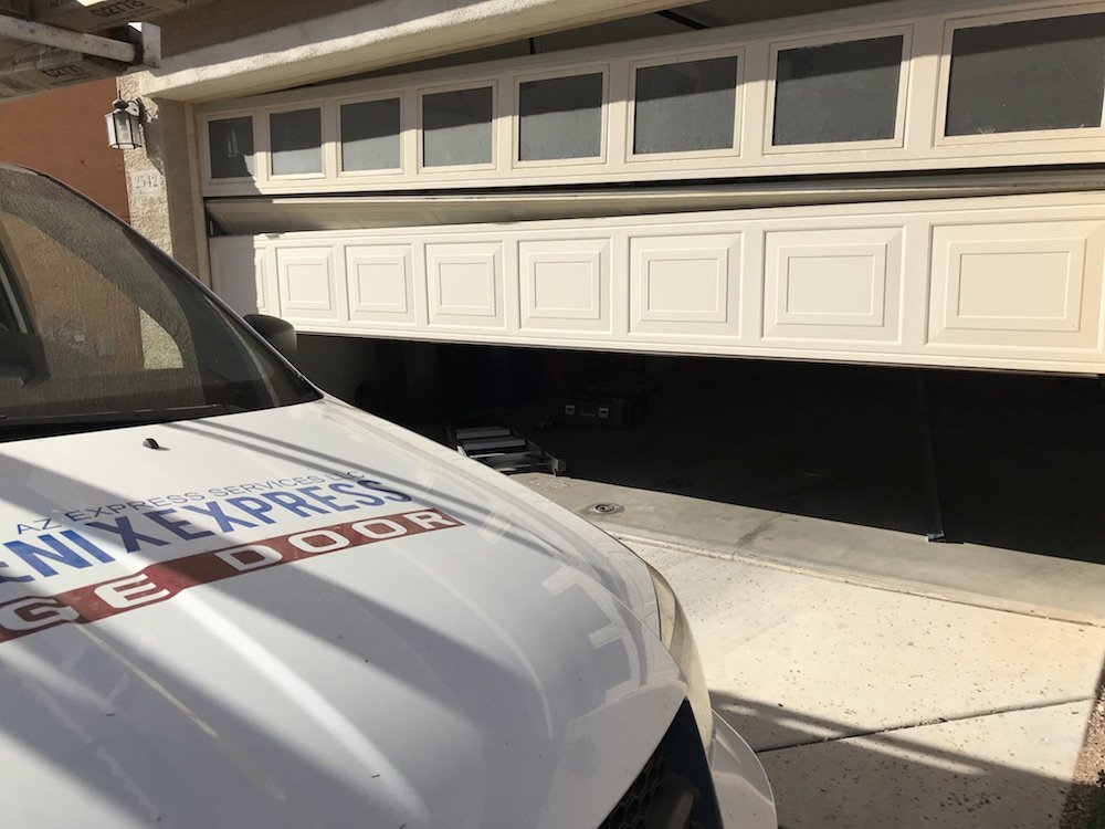 Garage Door Repair Gilbert AZ (480) 9993041 [Same Day Service]