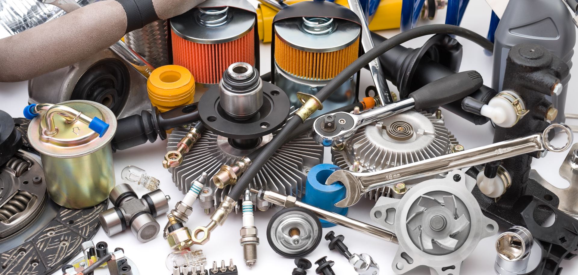 Ricambi per auto e camion Pistoia Magazzino dell'Auto