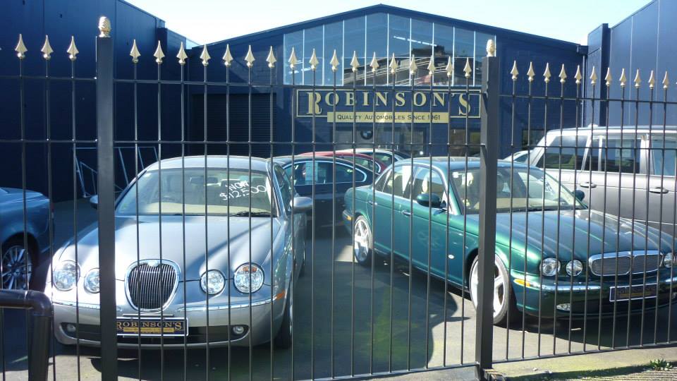 View of the fabricated gate by expert 