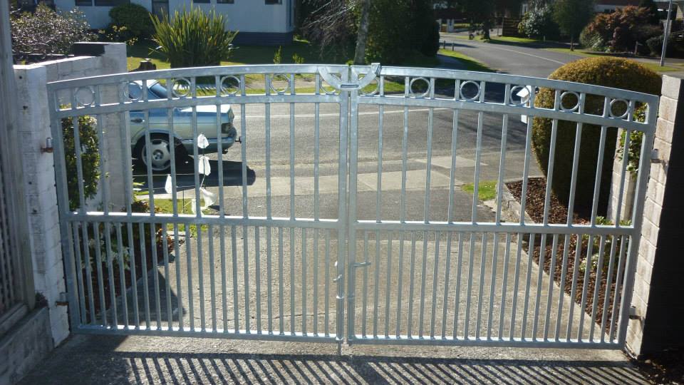 Newly installed gate, fabricated by expert 