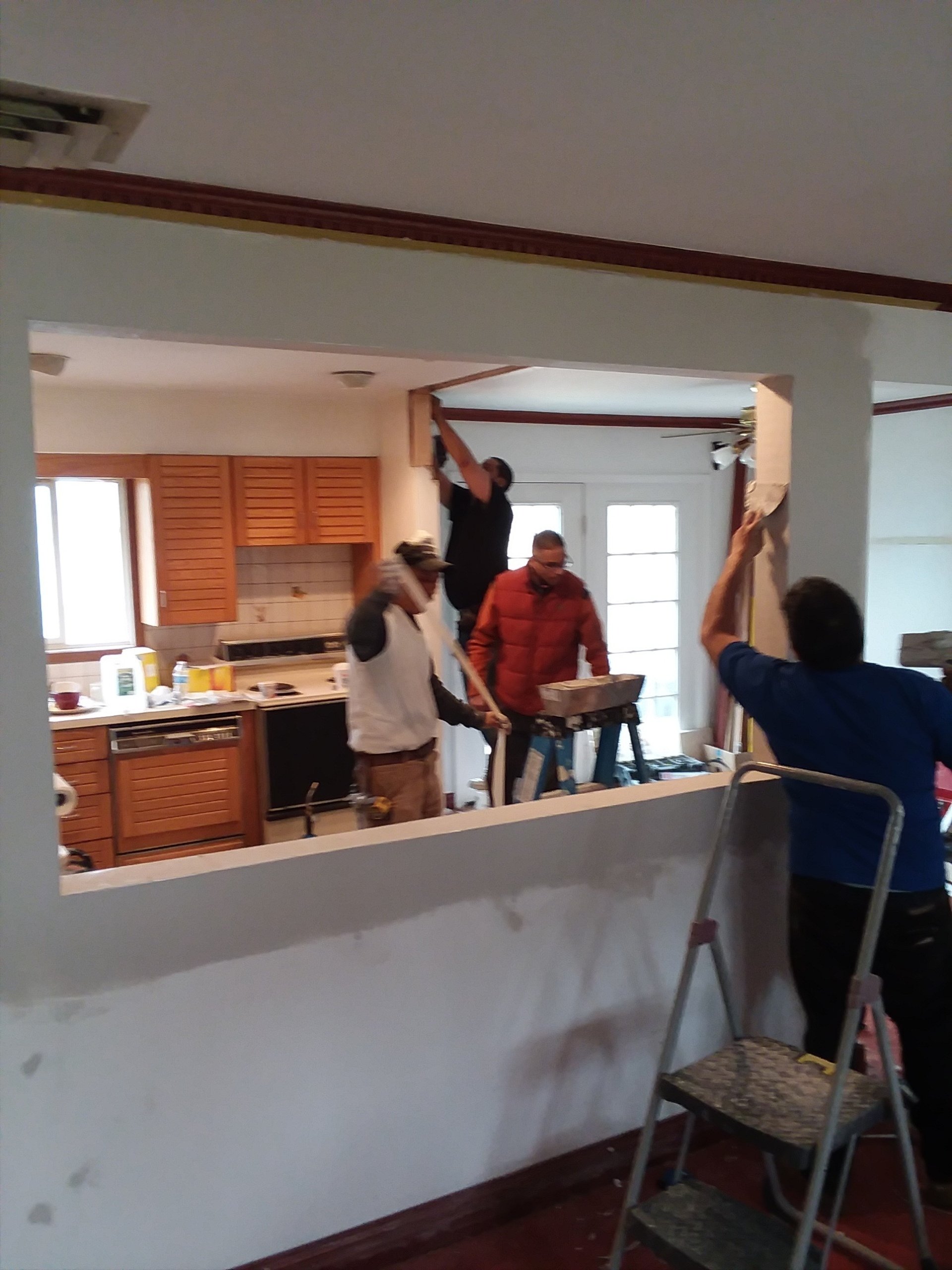 How To Cut Sheetrock In The Wall To Rehab?