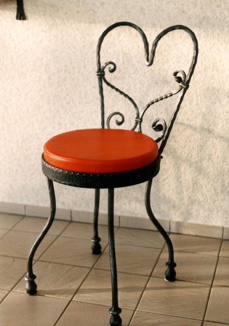 MÖBEL UND EXKLUSIVES