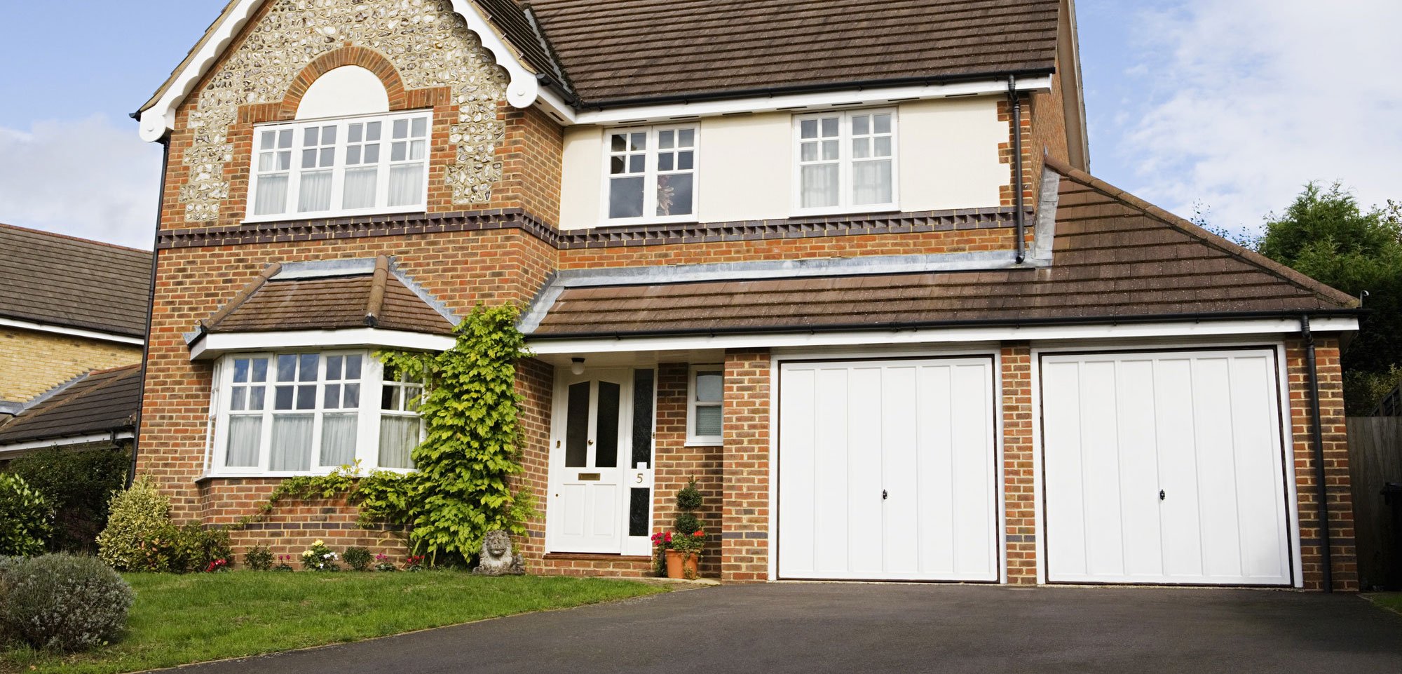 Garage Door Supplier In Milton Keynes Work Serving Milton Keynes For 25 Years