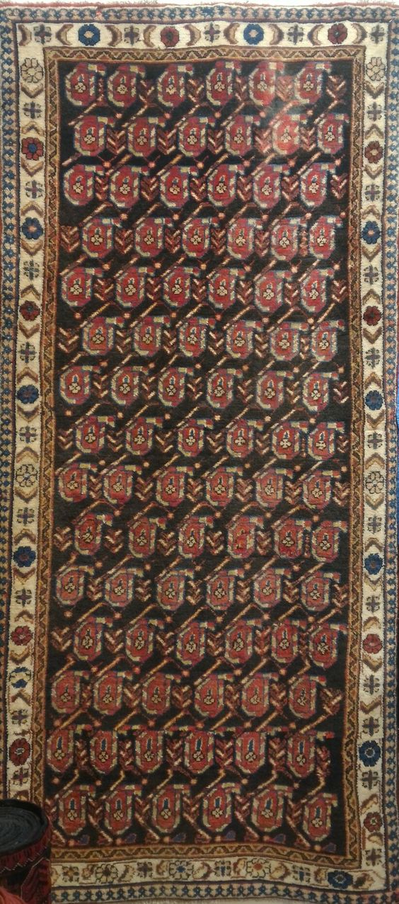 Beautiful saruk rug