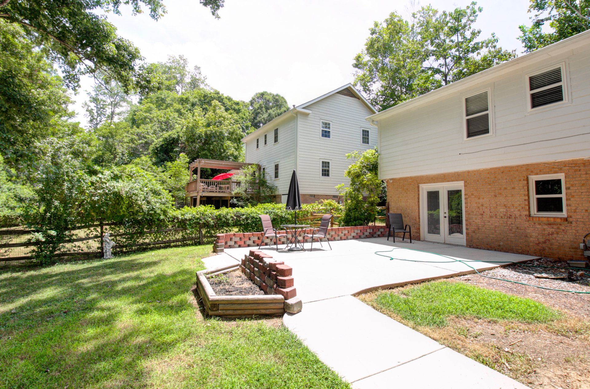 Sardis Road N Life Door Rentals South Charlotte, NC