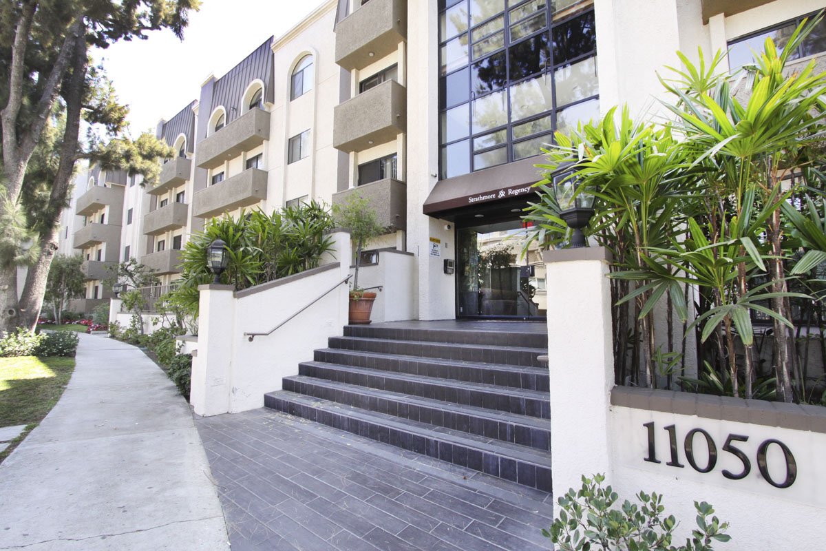 Strathmore Regency Gallery