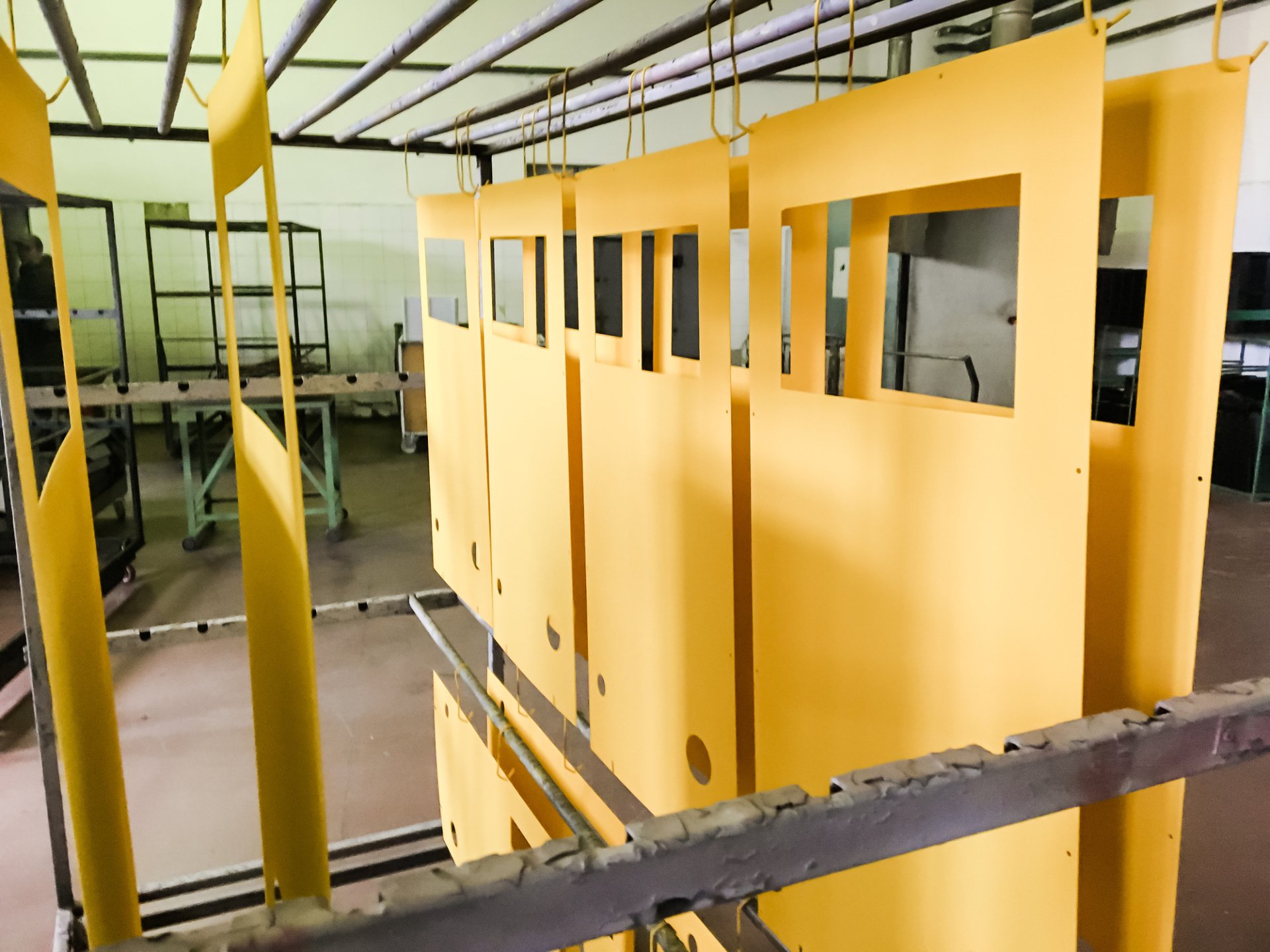 Why Choose Powder Coating for Metal Fabrication?