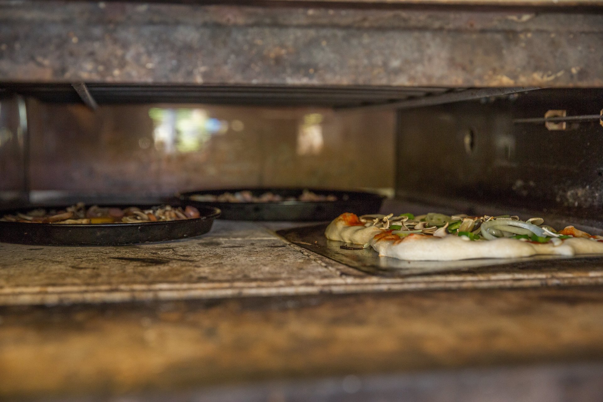 Book A Table At Donatello’s Pizzeria In Dunstable