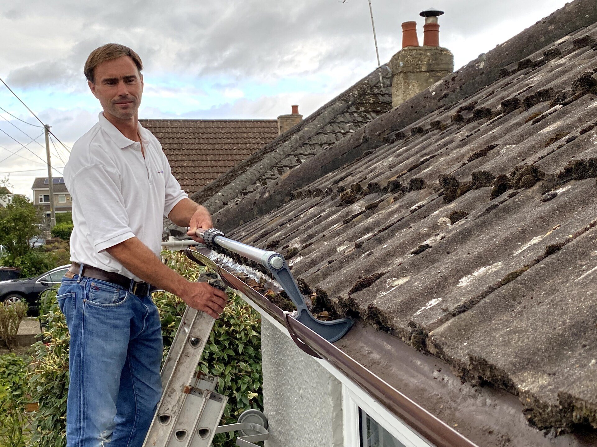 Gutter cleaning tools