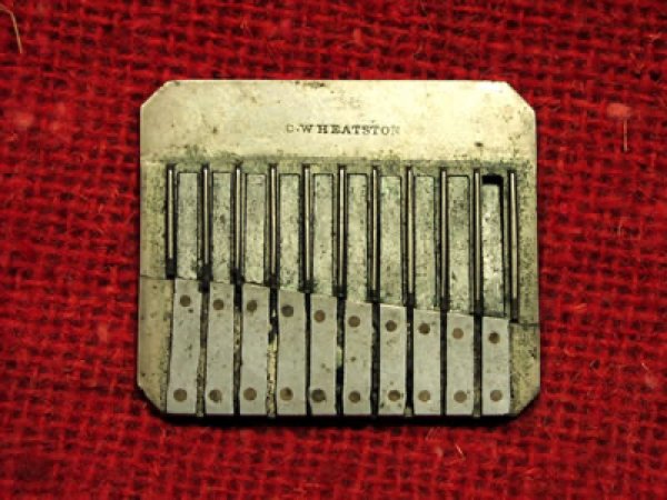 Information about free-reed musical instruments.