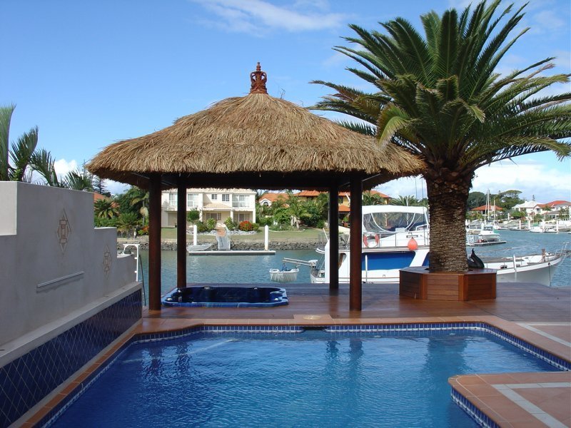 View of the thatched roof built by experts 