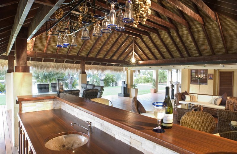 View of the thatched roof built by experts 