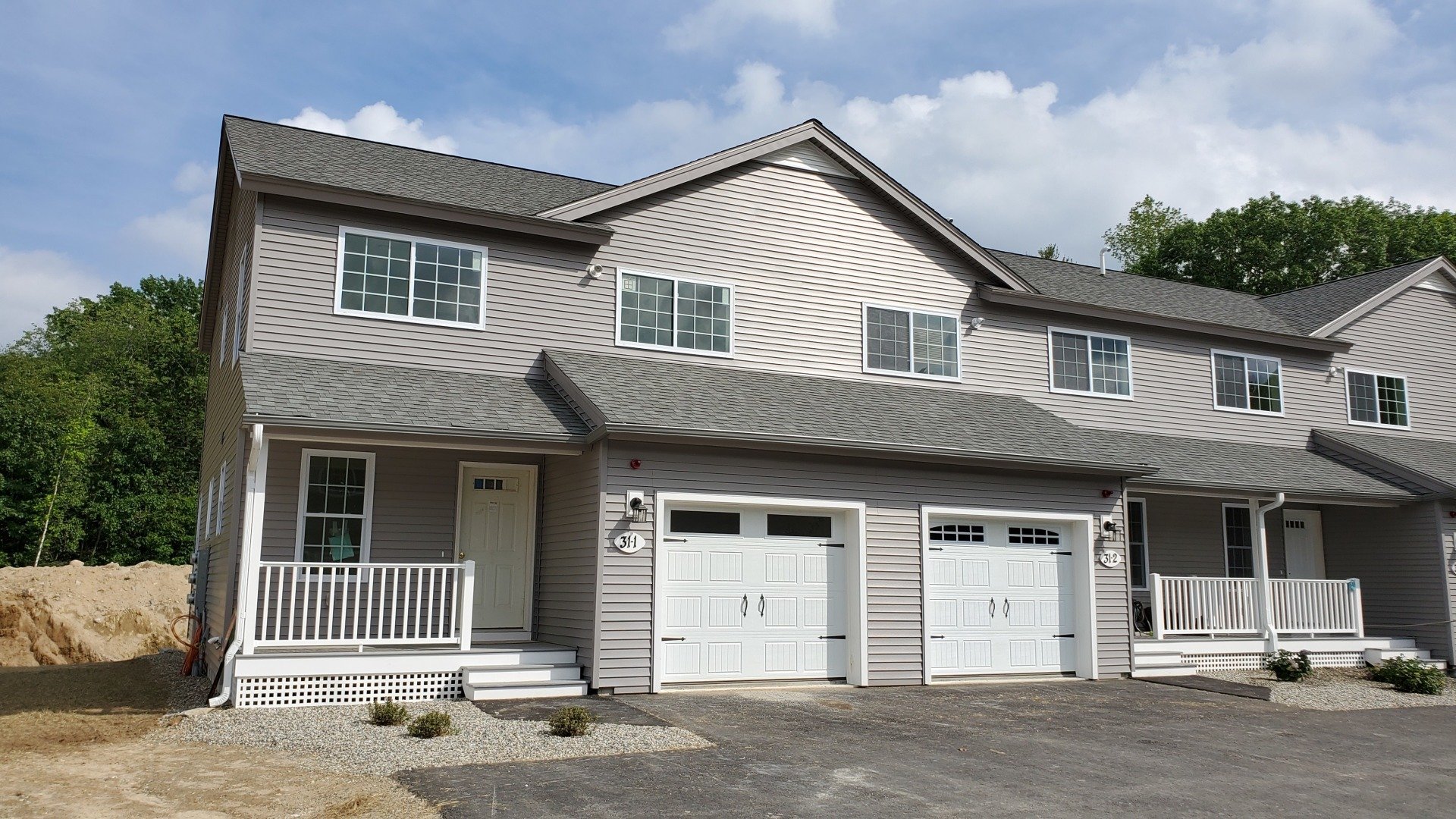 Kelley Green Townhouses for rent in Sandown, NH Apartments in NH