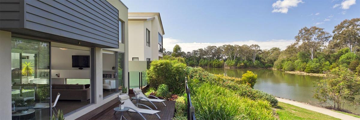 Robinson Contructions lake