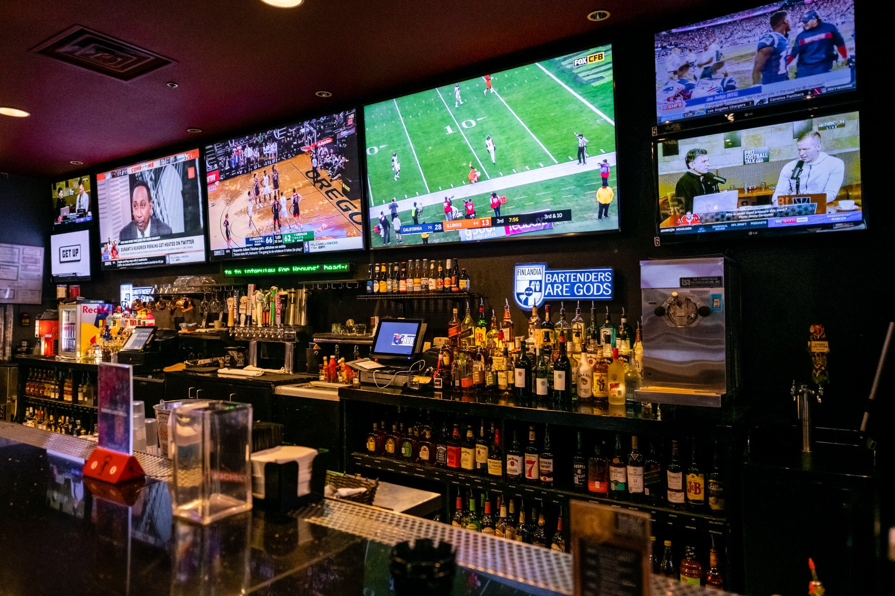 The HUB Sports Bar and Grill Addison, TX