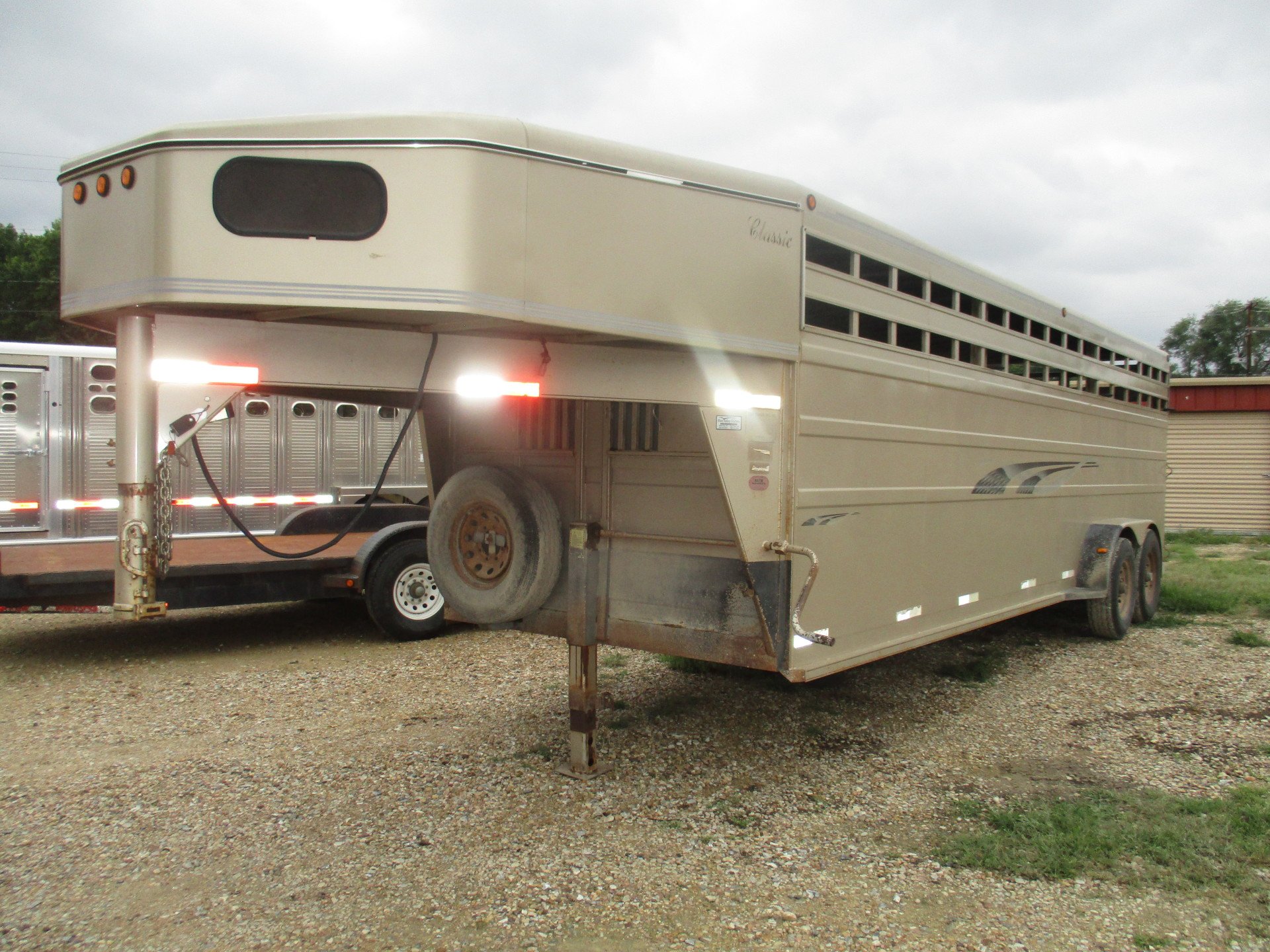 Used Trailers Kansas Livestock, Flatbed, Horse, Enclosed, Utility