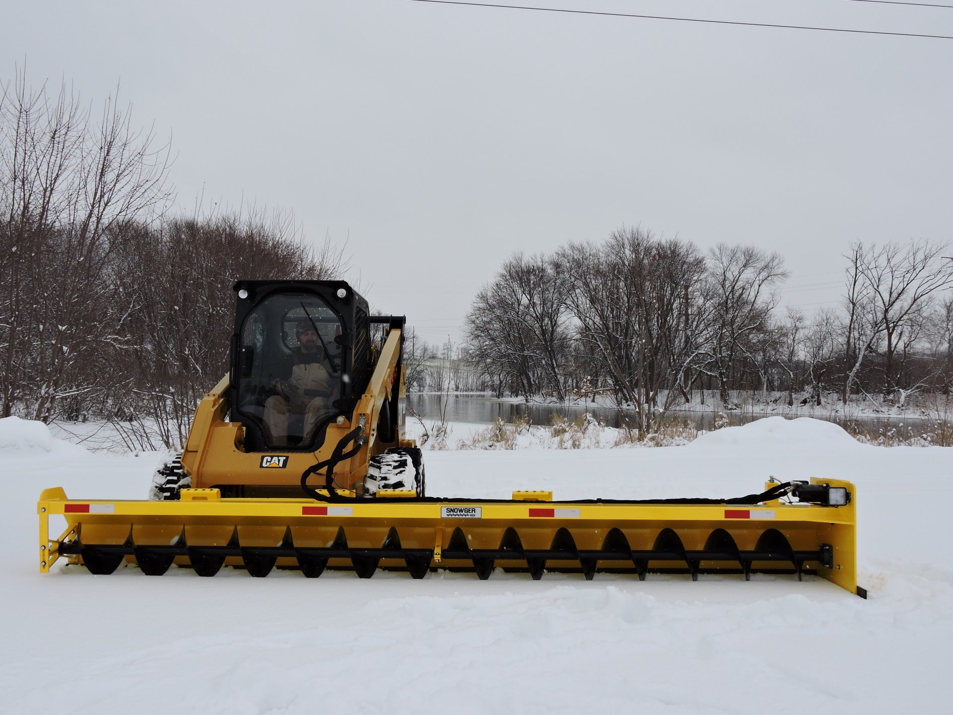 Snowger Attachment for Removing Snow Under Semi Trailers Berlon